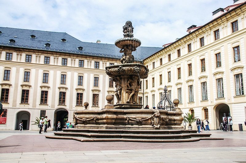 Kohl&apos;s fountain 1