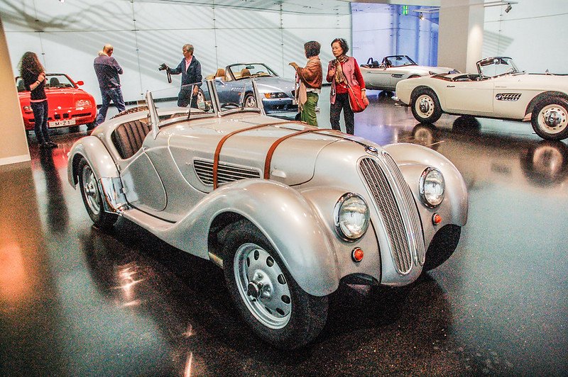 1936 BMW 328 .