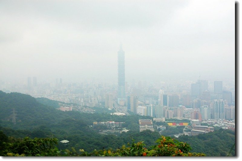 南港山俯瞰台北市區 4