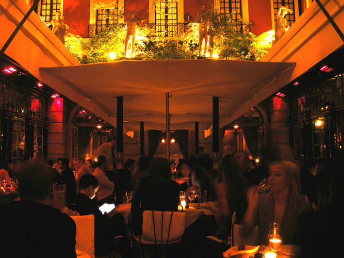 hotelcostes-bar restaurant.jpg