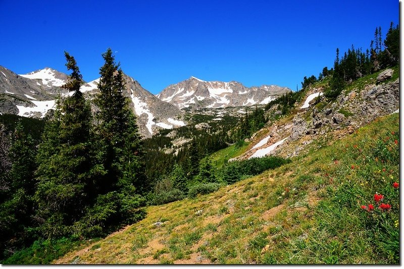 Mountain view from Arapahoe Pass Trail 5