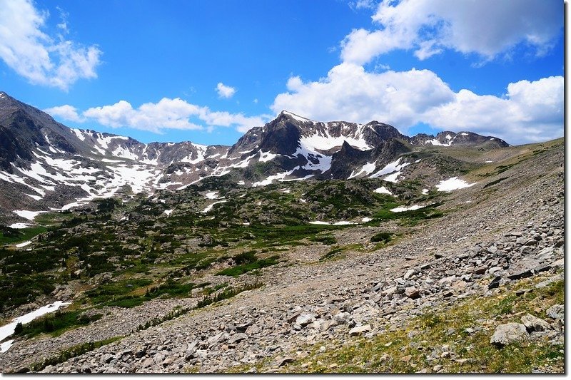 Mount Neva from Arapahoe Pass trail