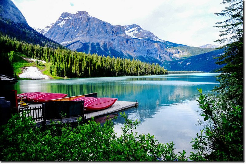 Emerald Lake and Michael Peak in Yoho National Park 3