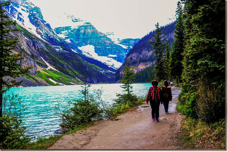 Lake Louise Shoreline Trail