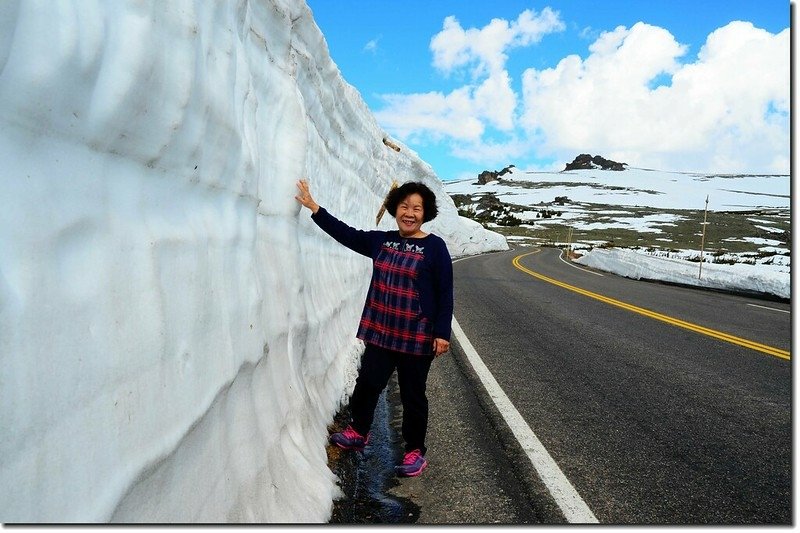 Snow wall along Trail Ridge Road 8