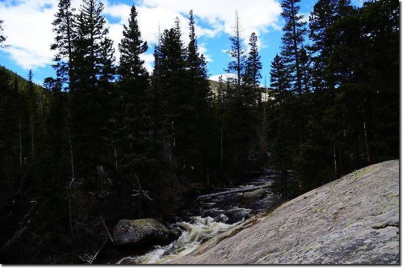 The creek along the trail 1