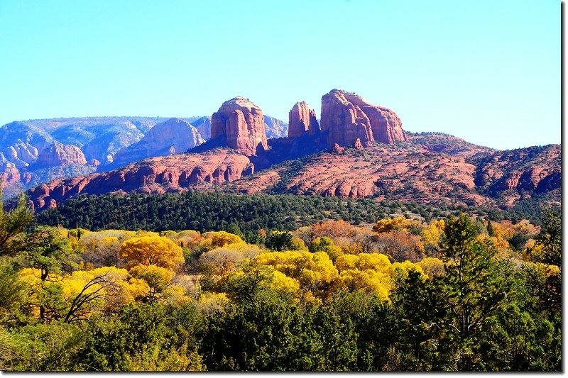 The Cathedral Rock from  the Red Rock Loop Road  (16)