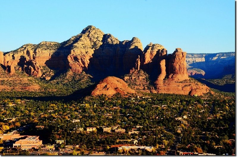 The Thunder Mountain(L) &amp; the Coffeepot Rock(R) from the Airport Mesa upper scenic overlook 2