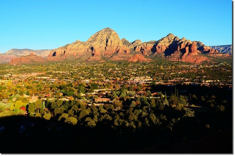 View of Sedona from the Airport Mesa lower scenic overlook 1