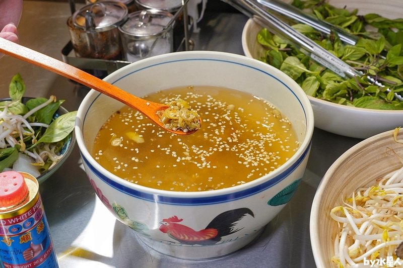 阿瑞ma泰國55船面：台中一中新開幕泰式船麵，道地船麵一碗5