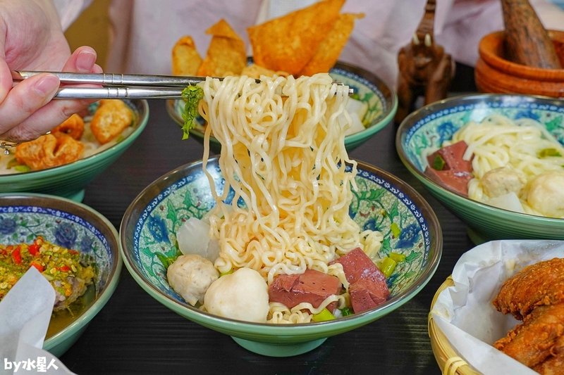 27綠辣椒酸辣面.jpg