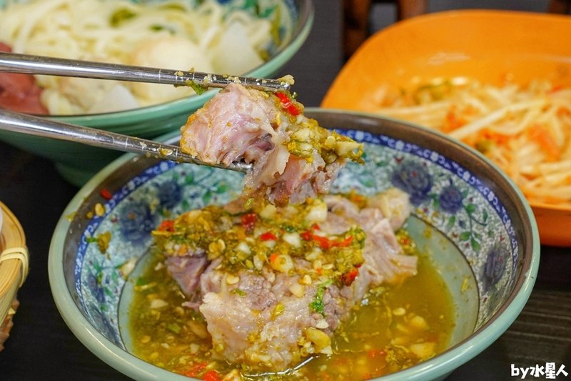 阿瑞ma泰國55船面：台中一中新開幕泰式船麵，道地船麵一碗5