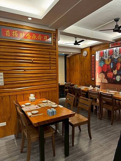 首壽司店內環境