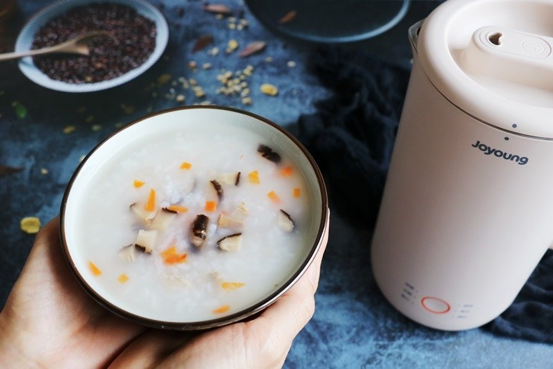 天氣轉涼了！秋冬必喝暖心養生飲品。開箱「九陽破壁免濾多功能豆漿機輕享版 DJ06M-D23」