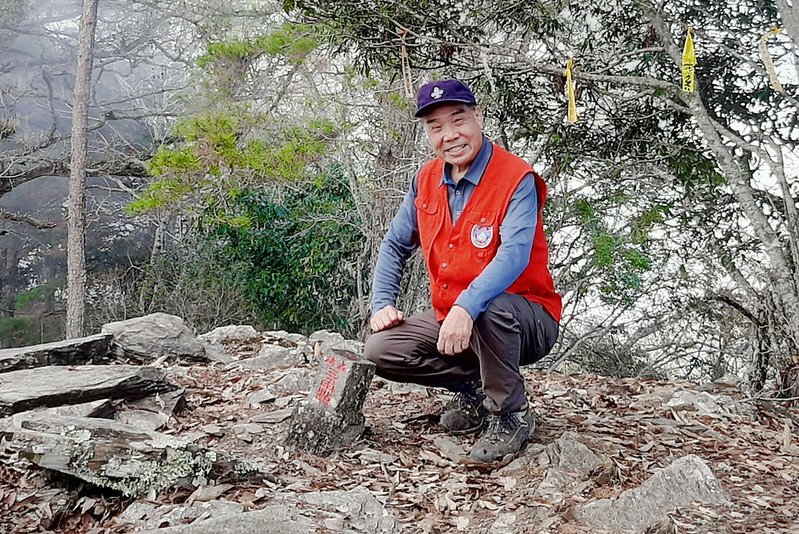 拉夫郎山西北峰山頂 (8)