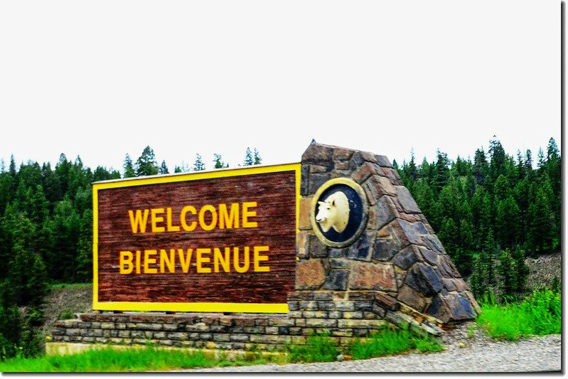 Entrance sign to Kootenay National Park