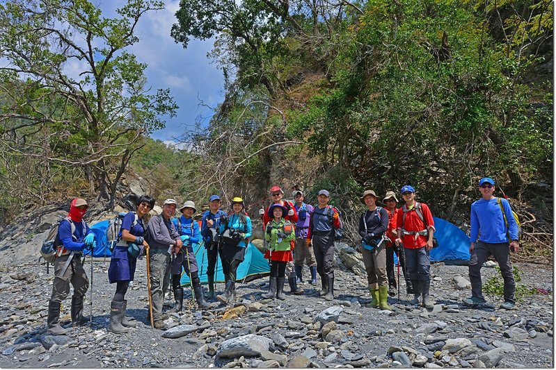 朗吾呂山登山口合影 3