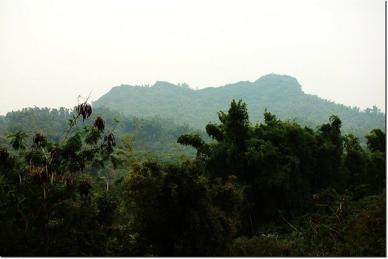 腳帛寮山停車處南眺馬頭山