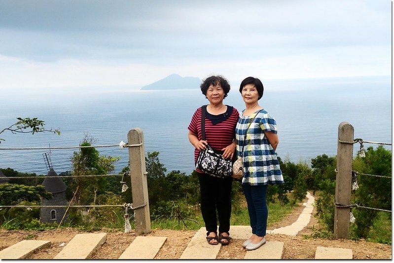 火燒寮山登山步道石椅休息區 5