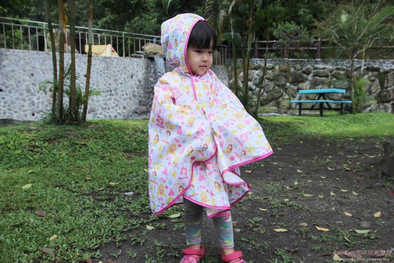 ViVibaby幼兒雨衣19.JPG