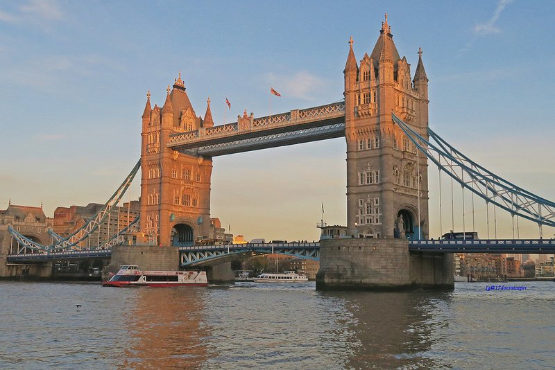 travel-london-Tower-Bridge-17docintaipei (1)