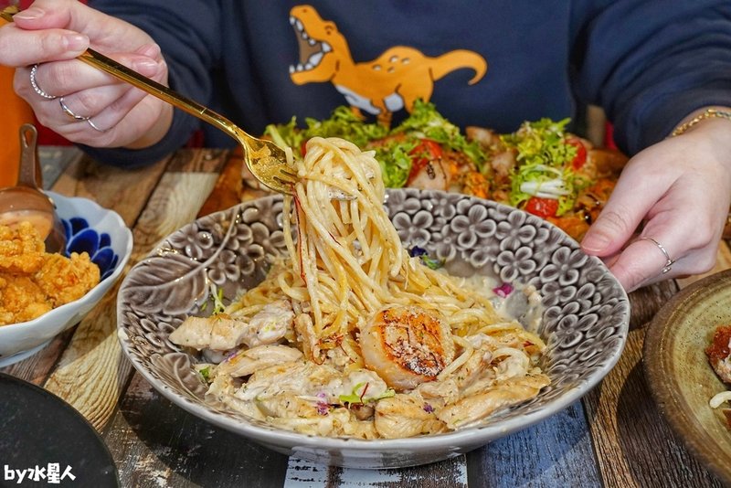 瑰覓Gui Mi：台中逢甲義大利麵燉飯，浮誇擺盤大份量，自家