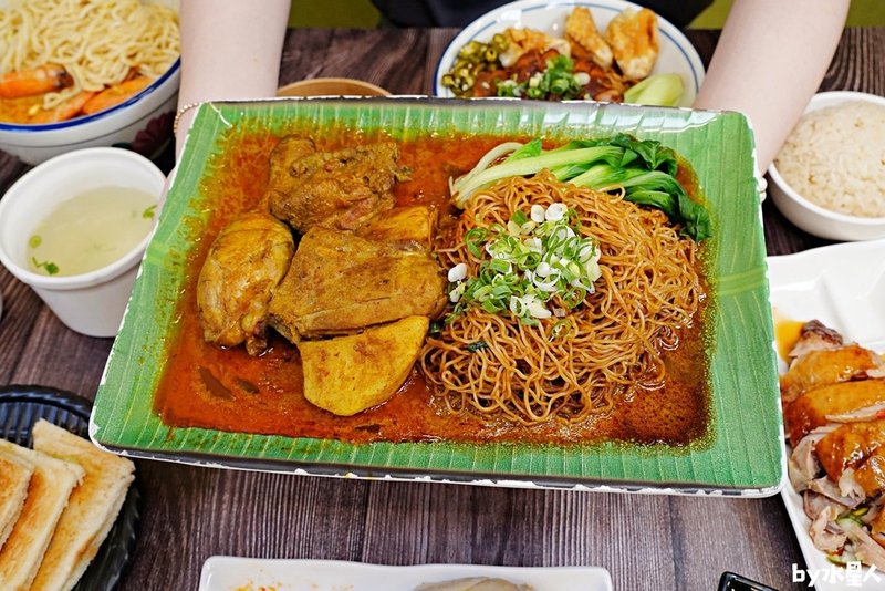 新馬小廚：台中海南雞飯推薦，老闆是馬來西亞人，新加坡叻沙麵、