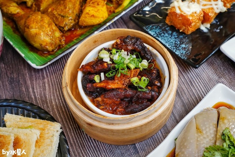 新馬小廚：台中海南雞飯推薦，老闆是馬來西亞人，新加坡叻沙麵、