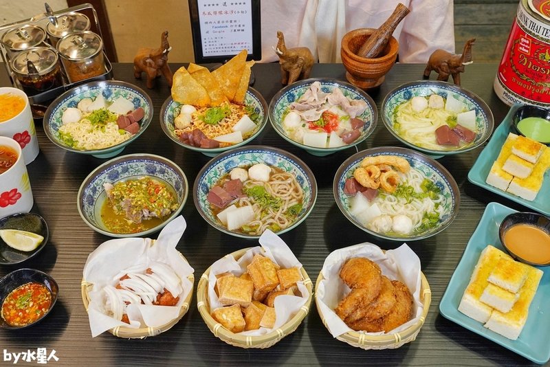 阿瑞ma泰國55船面：台中一中新開幕泰式船麵，道地船麵一碗5