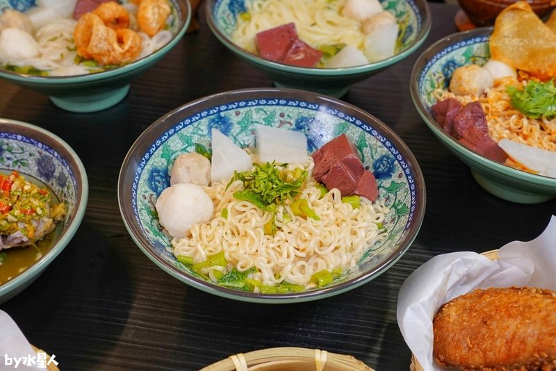 25綠辣椒酸辣面.jpg