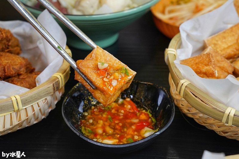 阿瑞ma泰國55船面：台中一中新開幕泰式船麵，道地船麵一碗5