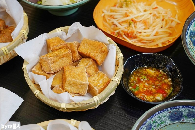 阿瑞ma泰國55船面：台中一中新開幕泰式船麵，道地船麵一碗5
