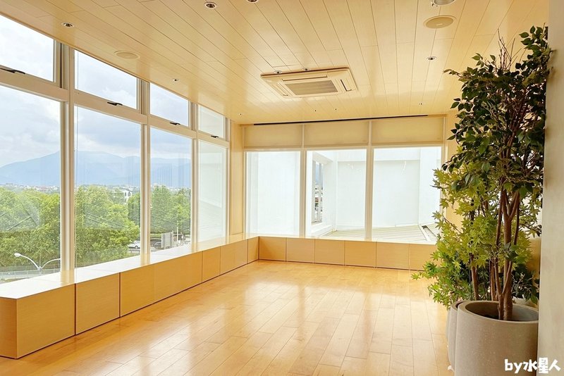日月町複合式商場：南投埔里景點推薦，占地5千坪最美休息驛站，