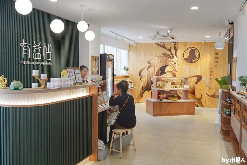 日月町複合式商場：南投埔里景點推薦，占地5千坪最美休息驛站，