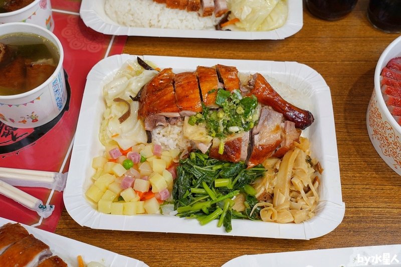 香港慶記大哥燒臘：大雅燒臘便當推薦，超人氣港式快餐，四寶飯肉