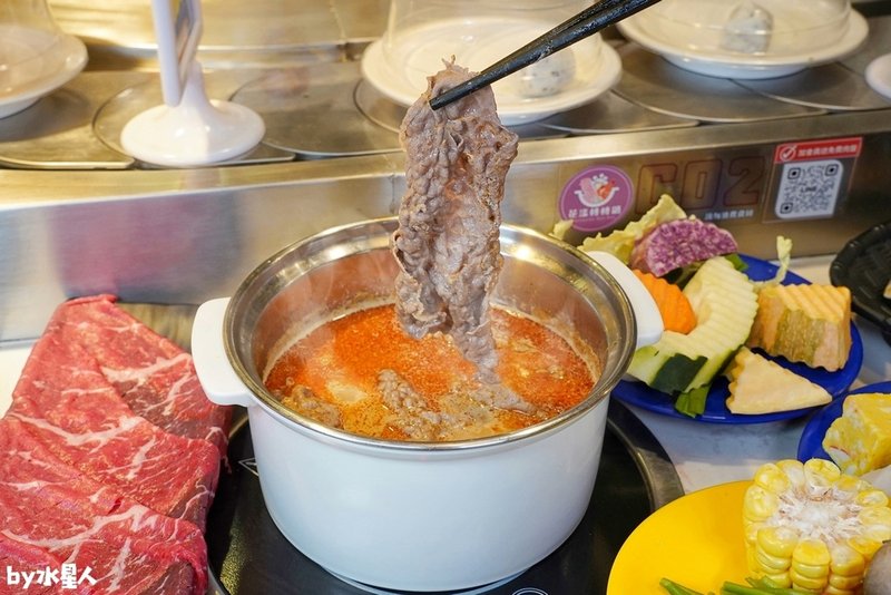 迴轉火鍋吃到飽199起！超過60種蔬菜、火鍋料、熟食、飯麵、