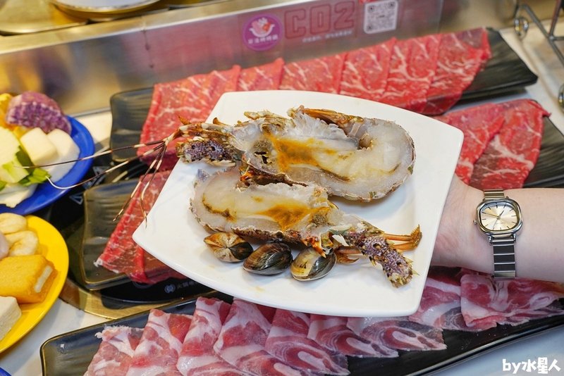 迴轉火鍋吃到飽199起！超過60種蔬菜、火鍋料、熟食、飯麵、