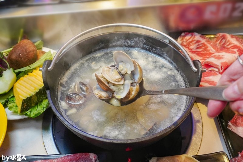 迴轉火鍋吃到飽199起！超過60種蔬菜、火鍋料、熟食、飯麵、