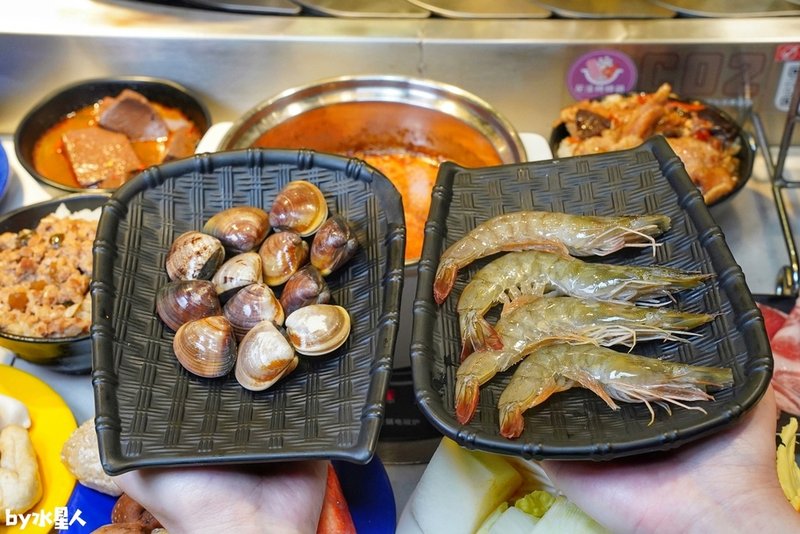 迴轉火鍋吃到飽199起！超過60種蔬菜、火鍋料、熟食、飯麵、