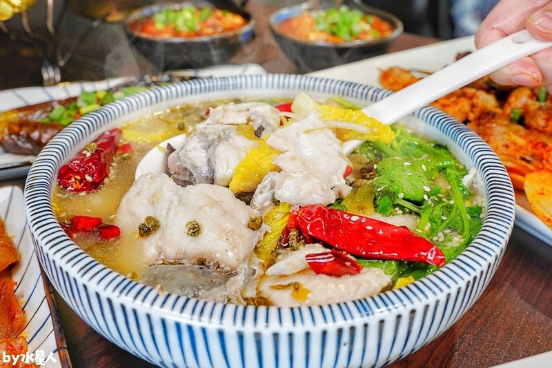 川麵道總店（昌平路）台中唯一大陸燒烤美蛙魚頭鍋專賣，總老闆主
