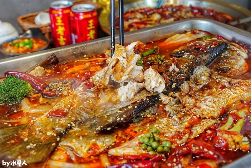 川麵道總店（昌平路）台中唯一大陸燒烤美蛙魚頭鍋專賣，總老闆主