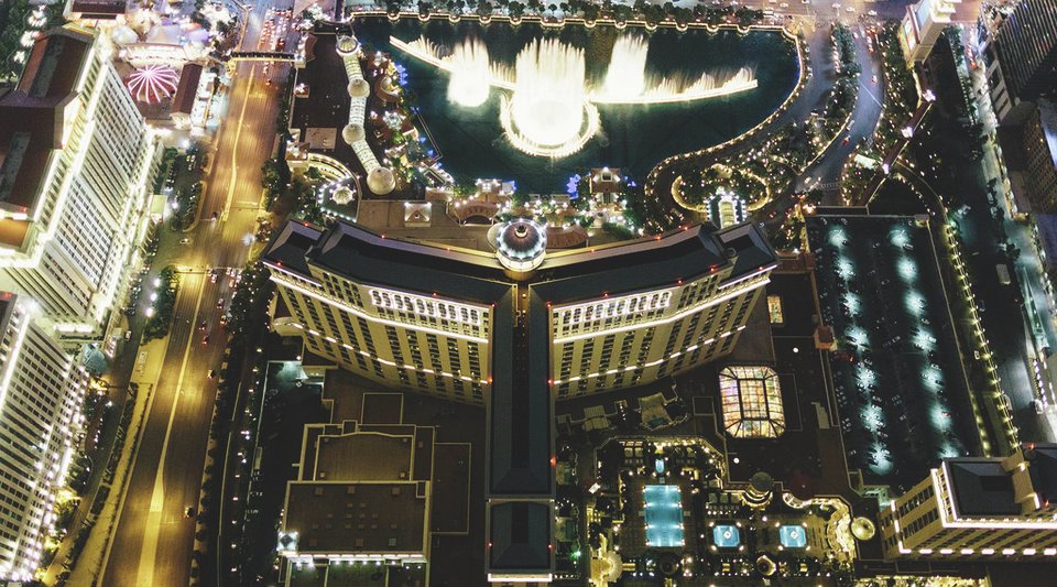 bellagio-hotel-exterior-aerial-above