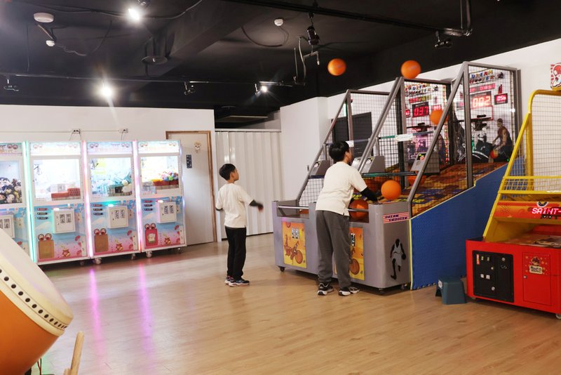 嘉義│棒棒積木飯店。專屬電動車開到退房、超大親子主題房、暢玩