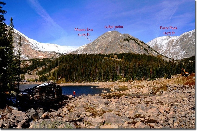 Lower Chinns Lake, an old cabin ruin right next to the lake 3-1