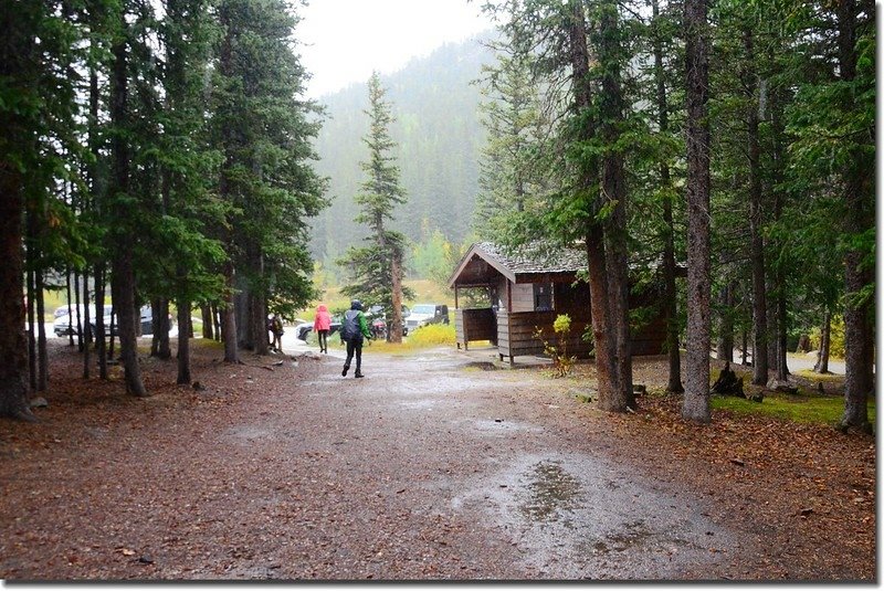 Resthouse Meadow Trailhead 2