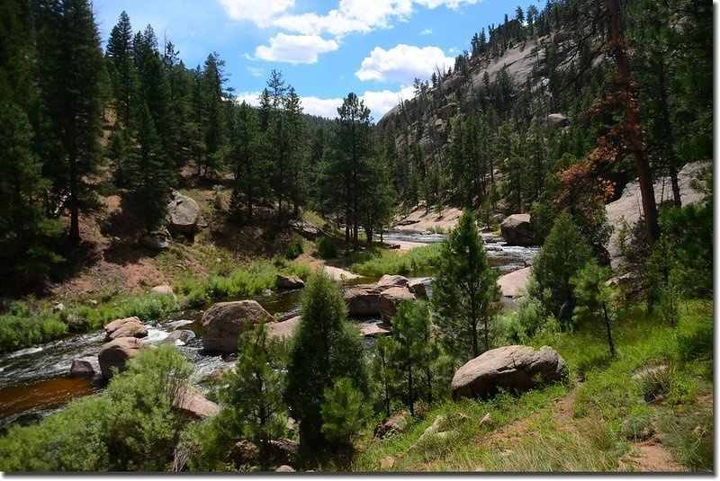 A view from the trail above the river (9)