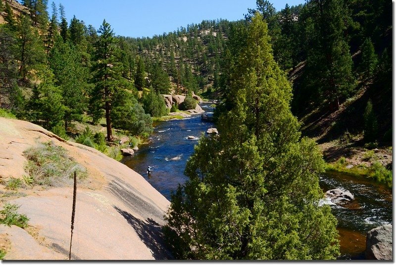 A view from the trail above the river (8)