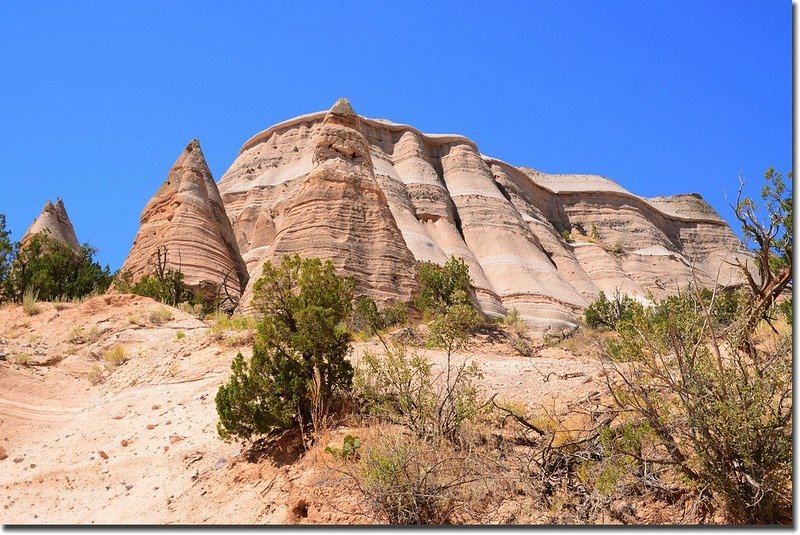 Unusual rock formations along the Slot Canyon Trail (24)