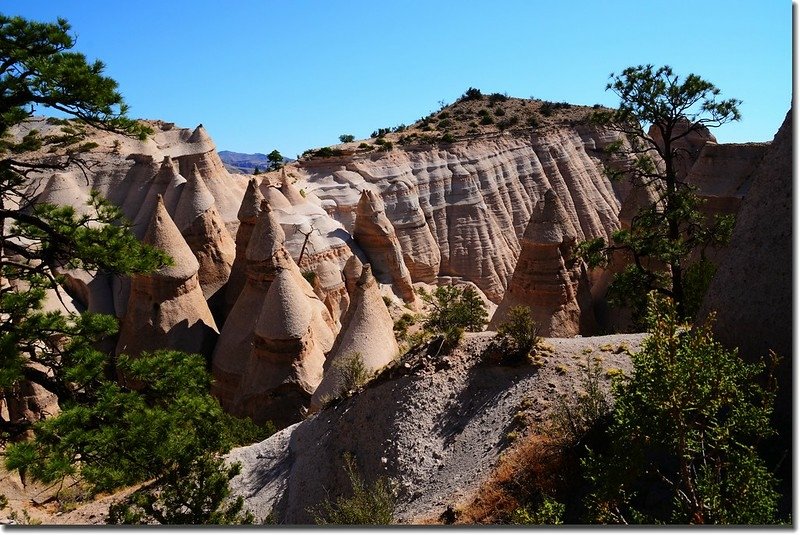 Above the tent rocks, seen from the upper part of the Slot Canyon Trail (2)