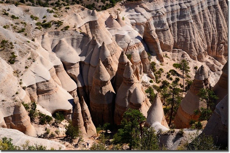 Above the tent rocks, seen from the upper part of the Slot Canyon Trail (4)